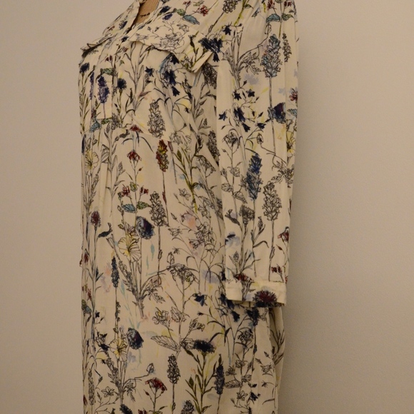 White Floral Print Dress - Picture 4 of 5